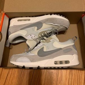 NIKE AIR MAX 90 Futura white/Gray size 8 Women’s